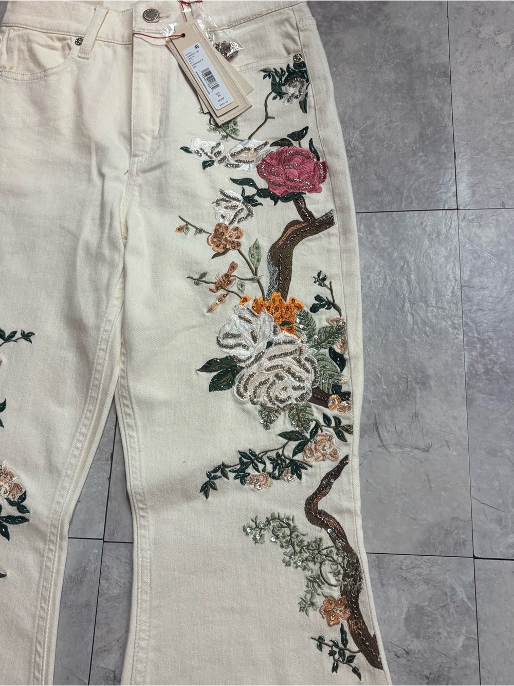 NWT Alice + Olivia Beautiful High Rise Bell Embroidered Flare Jeans 26 - Picture 5 of 11